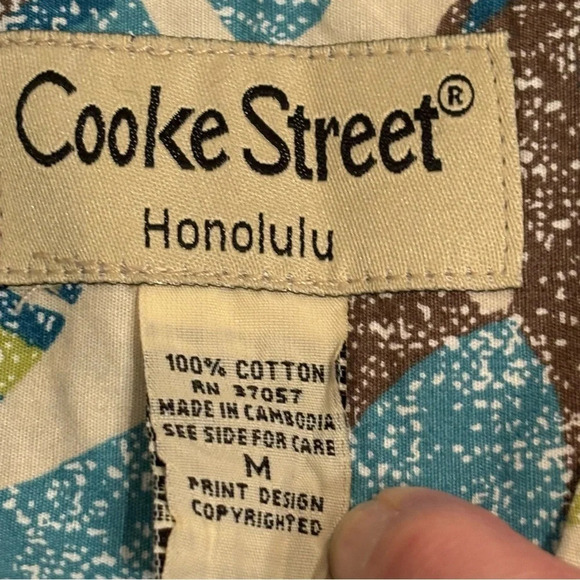 Cooke Street Honolulu Men's Short Sleeve Button Up Hawaiian Aloha Shirt Medium - Picture 9 of 11